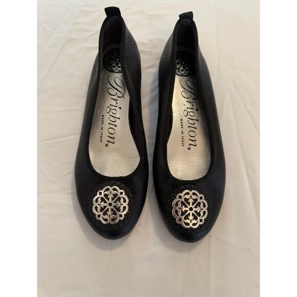 Brighton Aleta Black Ballerina Flats Silver Medallion Size 6M Made in Italy - Picture 1 of 5